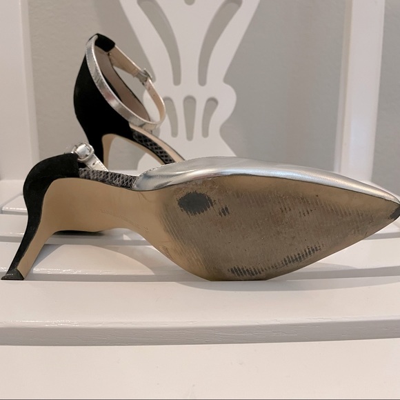 Banana Republic Super Cute and Versatile Tri-color Heels in Size 7.5 - Picture 6 of 7